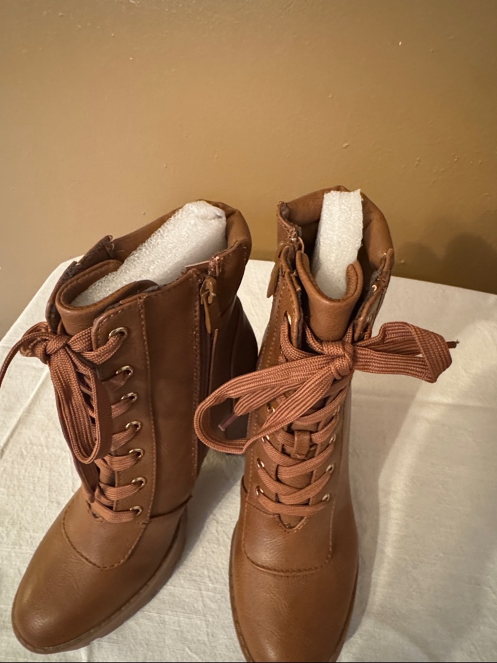 TOP Moda Brown Lace-Up Chunky Heel Ankle Boots - Picture 3 of 3